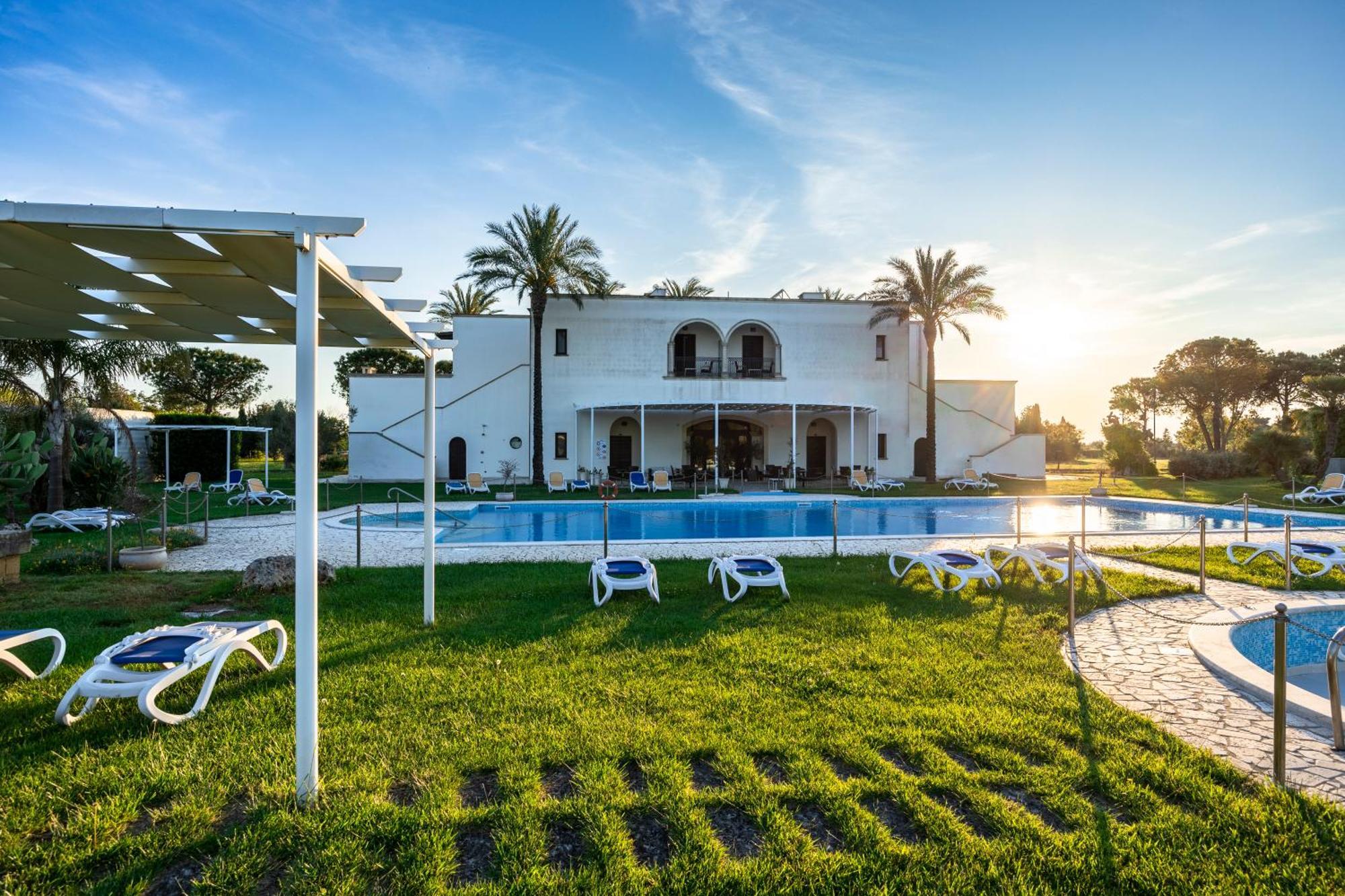 Hotiday Room Collection - Gallipoli Masseria Екстериор снимка